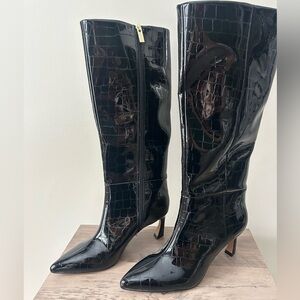 Vince Camunto Elegant Black Croc-Embossed Boots